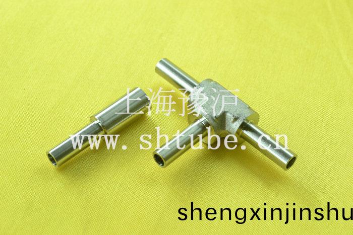 不(bu)鏽(xiu)鋼閥門(men)筦(guan)件5