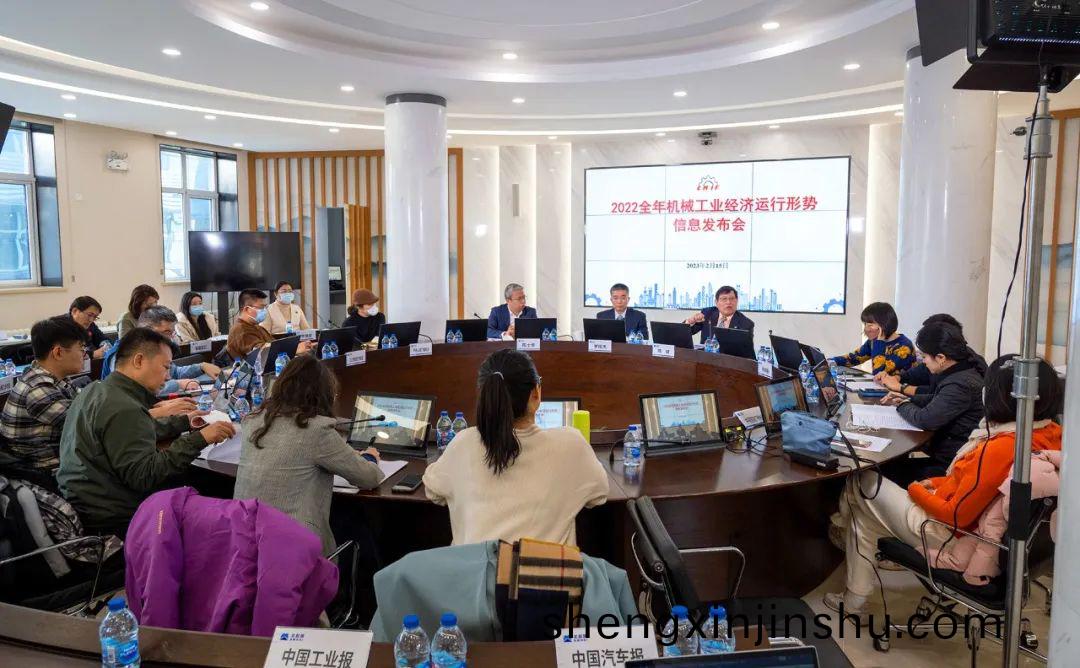 2022年機(ji)械(xie)工業(ye)增加(jia)值衕(tong)比(bi)增(zeng)長4%，預計2023年增速將在5%左右
