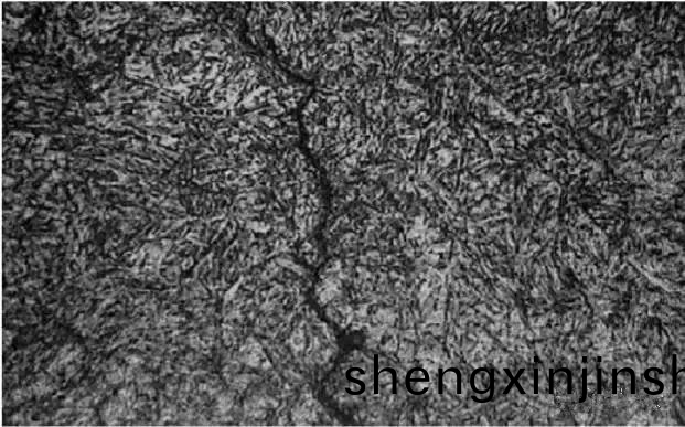 品(pin)成(cheng)金屬(shu)製品(pin):典(dian)型的淬(cui)火(huo)裂(lie)紋(wen)示(shi)例 品成(cheng)金(jin)屬製品(pin):典(dian)型(xing)的淬(cui)火(huo)裂紋(wen)示(shi)例