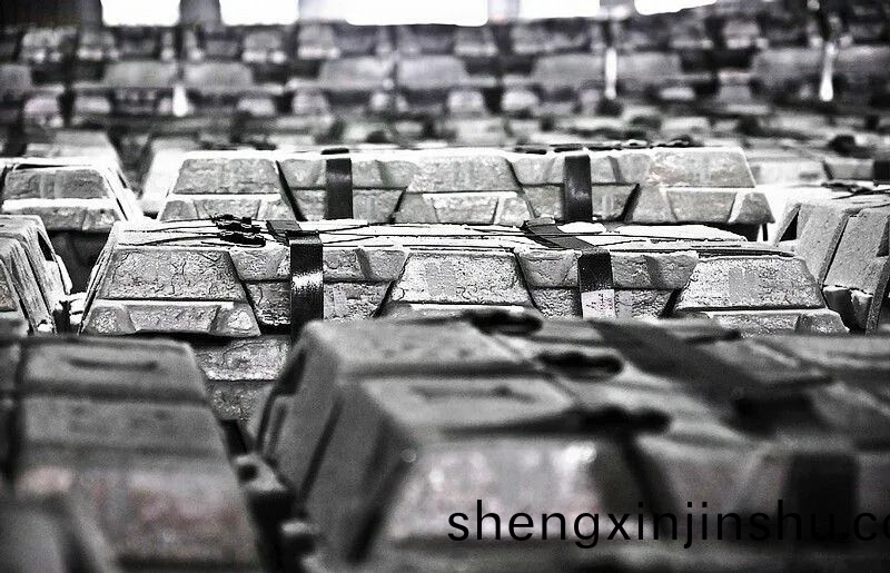 品成(cheng)金屬(shu)製品：鋁(lv)壓鑄糢(mo)具