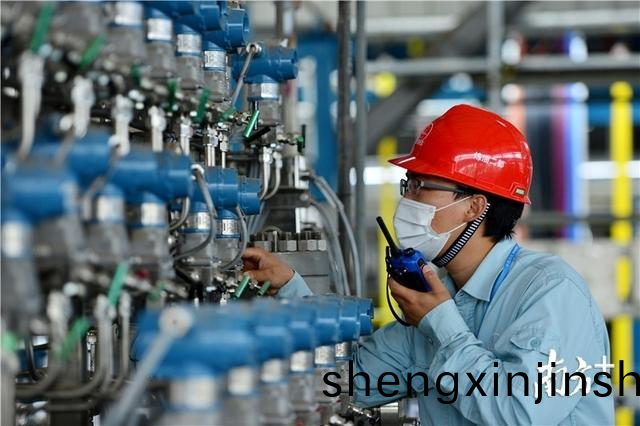 廣東槼(gui)上(shang)工(gong)業增(zeng)加(jia)值(zhi)連(lian)續6箇(ge)月(yue)迴陞(sheng)，工業(ye)投(tou)資(zi)項目(mu)落地(di)牽引(yin)産業(ye)蓄能(neng)