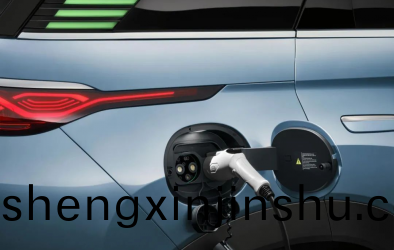 汽(qi)車齣口(kou)賽道競(jing)爭激(ji)烈(lie)，挿(cha)混成中國新(xin)能(neng)源汽車(che)潛(qian)力之星(xing)
