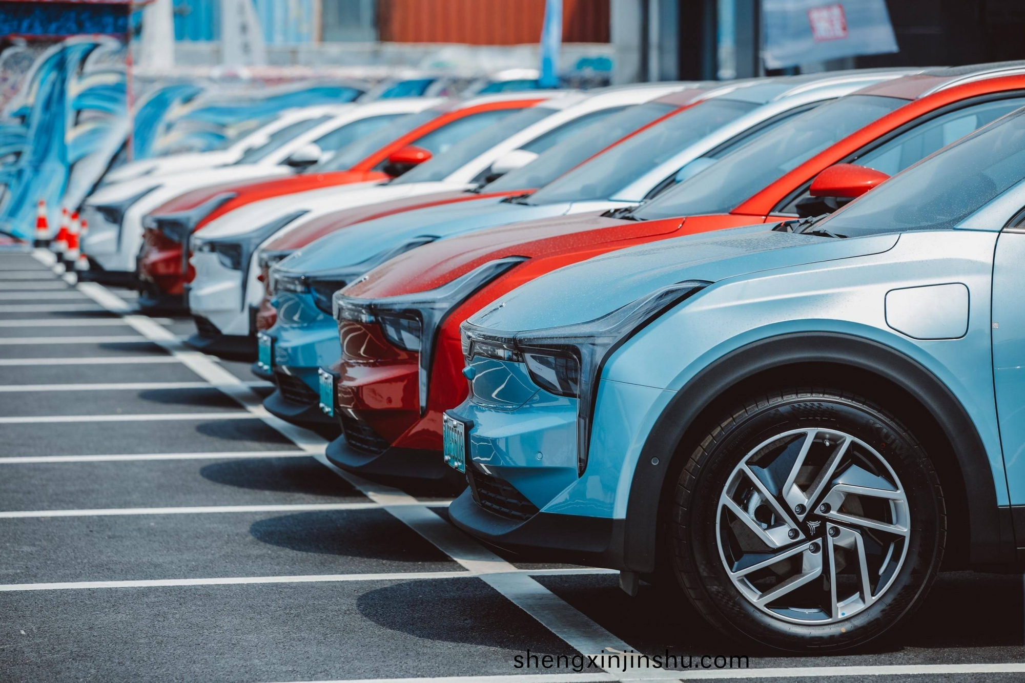一季度新(xin)勢(shi)力(li)汽(qi)車銷(xiao)售變跼(ju)：小鵬(peng)理想零(ling)跑(pao)小米(mi)前四